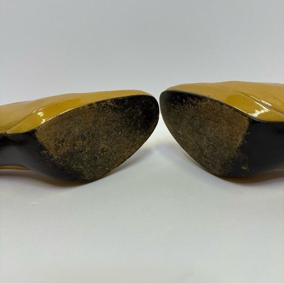 Stuart Weitzman Yellow Patent Leather Heels - Size 8.5M - Picture 5 of 11